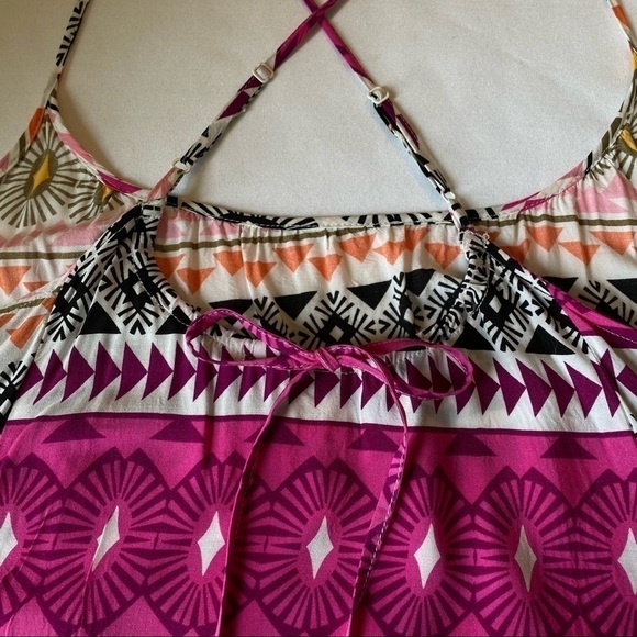 𝅺Old Navy Womens Tribal Print Criss Cross Strap White/ Pink/ Black Top Size XXL - Picture 4 of 8